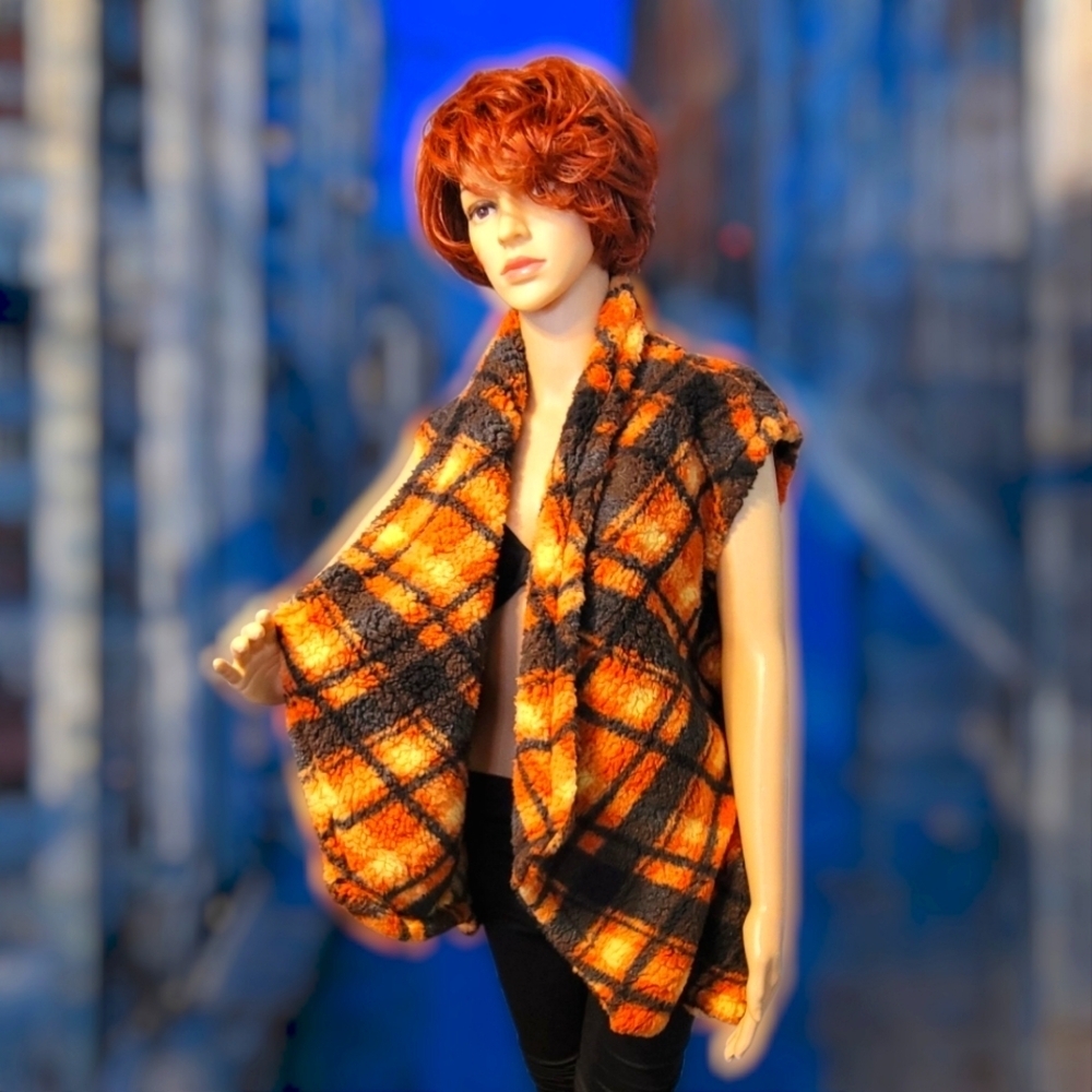 Harlow & Rose Woman sz 2X Open Front Fuzzy Vest Orange brown Plaid Lagenlook T23